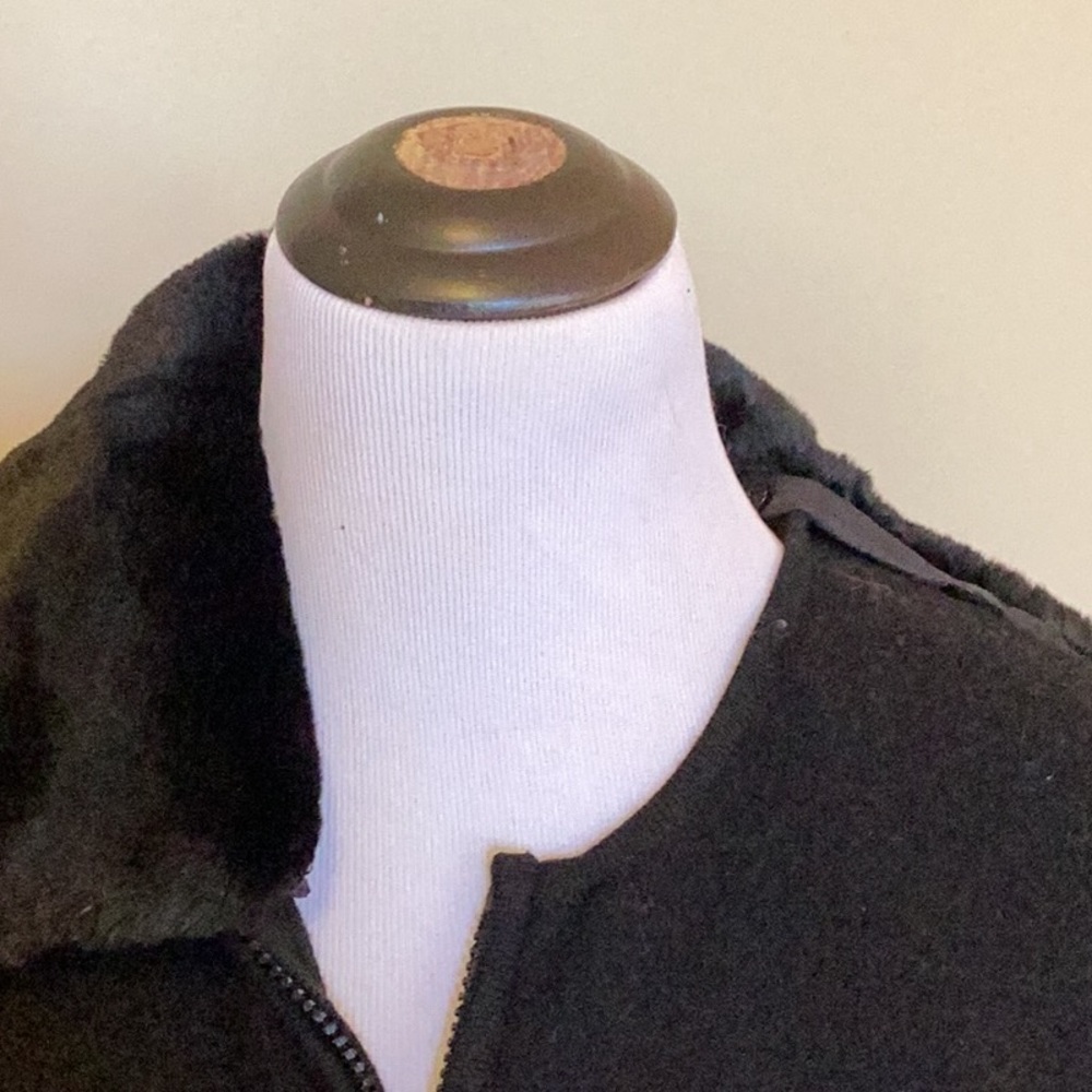 J G Hook black wool l.s. sweater adorned with embroidered and crystal snow - Picture 5 of 11